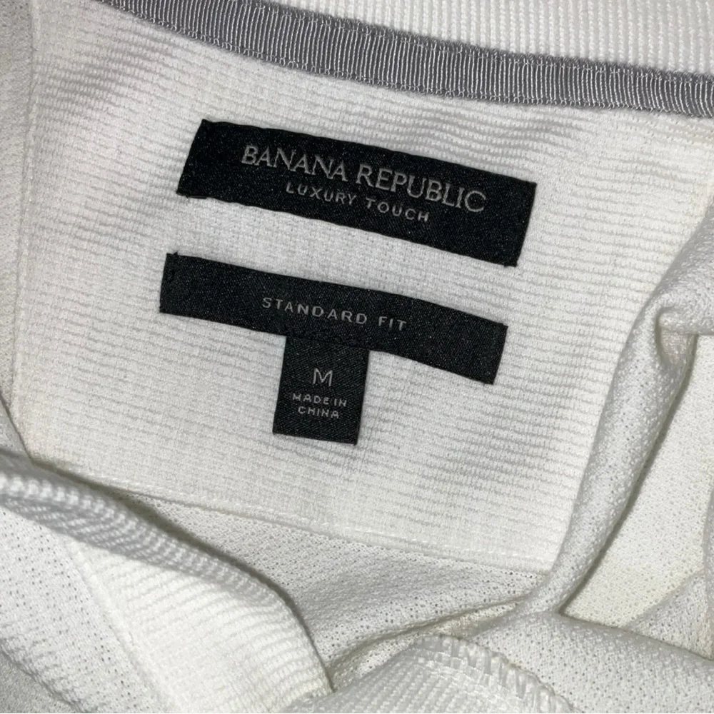 ☀️⚡ Banana Republic Luxury‎ Touch Polo – White w/ Yellow Piping (Men’s L)